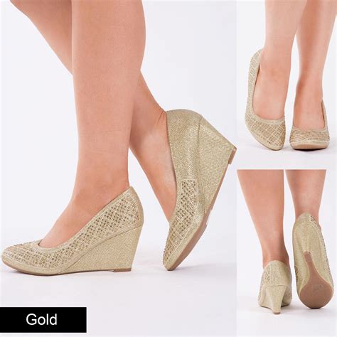 gold closed toe wedges.